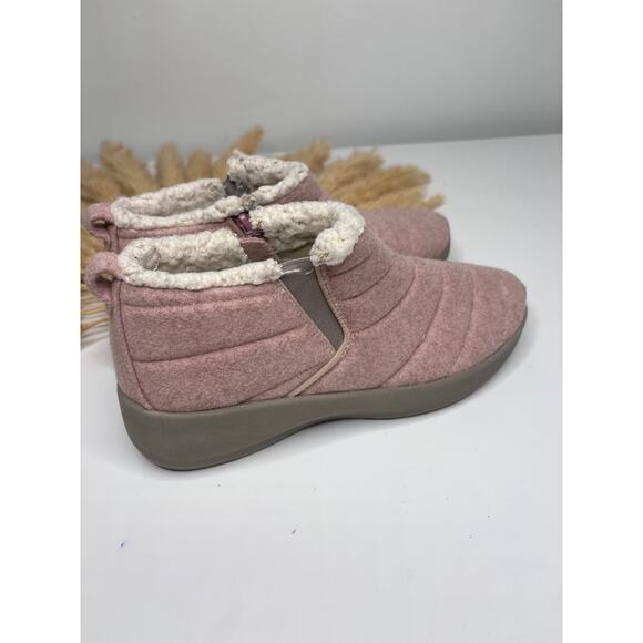 Dearfoams Naomi Double Gore Quilted Winter Ankle Boots Size 7.5 Pink Bootie - Picture 2 of 9